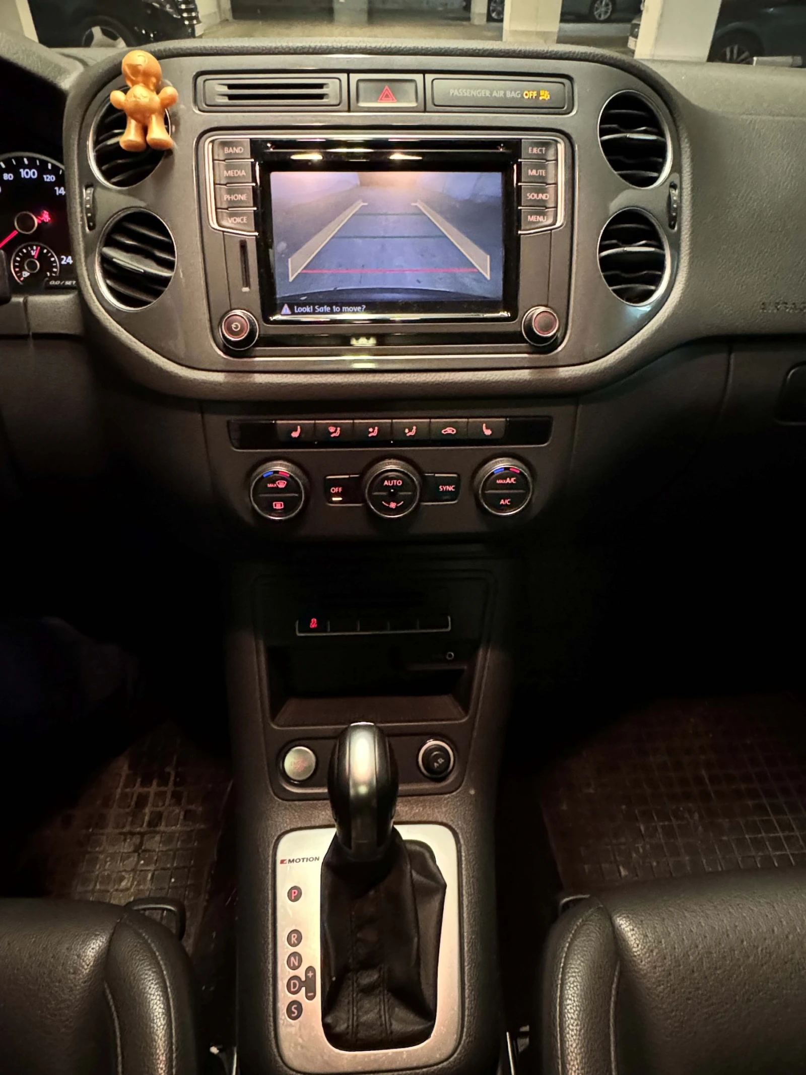 VW Tiguan TSI, снимка 7 - Автомобили и джипове - 53870565