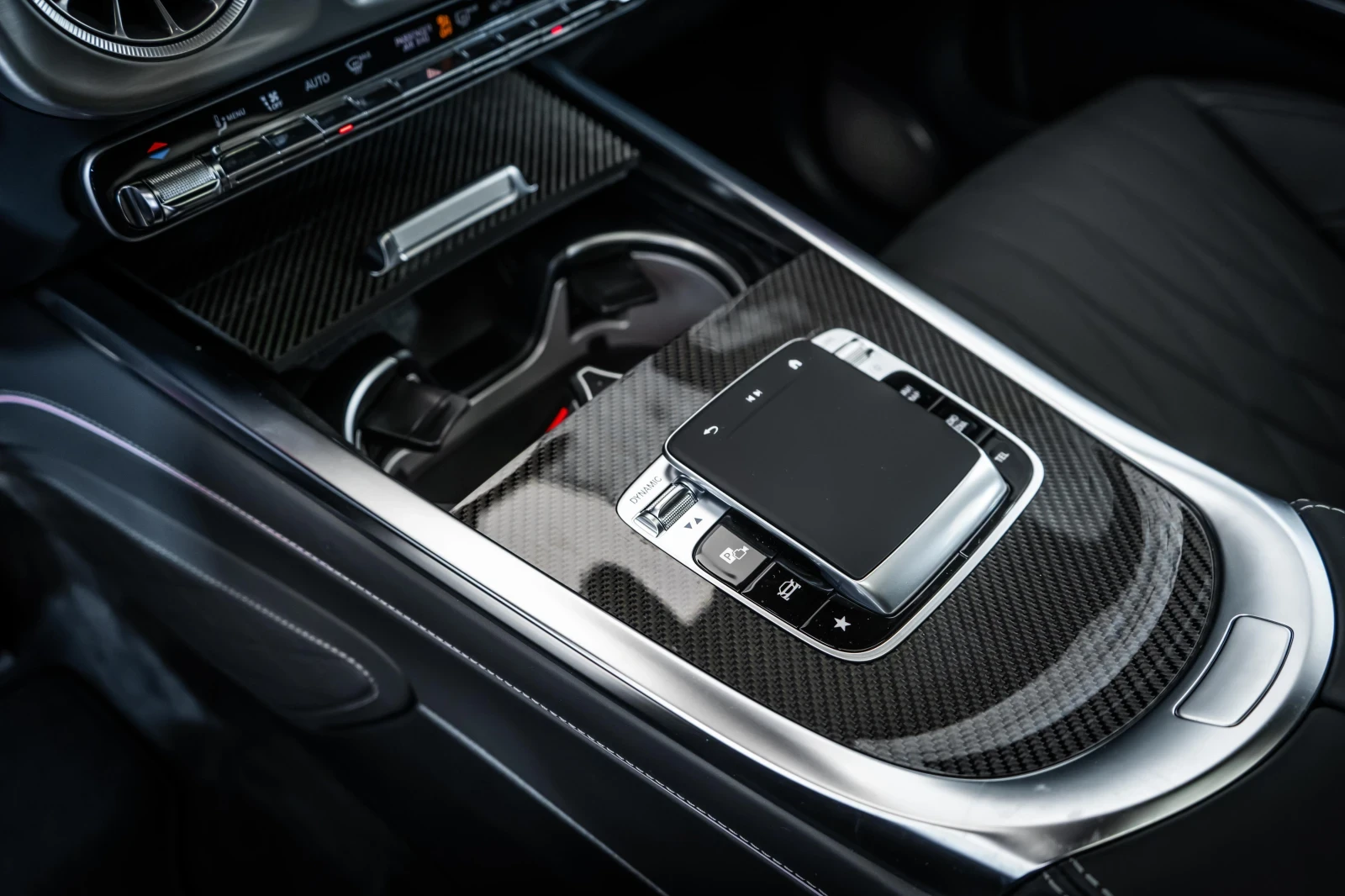 Mercedes-Benz G 63 AMG Manufaktur* Burmester* Carbon, снимка 16 - Автомобили и джипове - 53904997