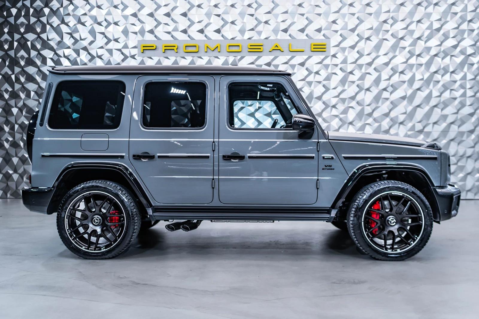 Mercedes-Benz G 63 AMG Manufaktur* Burmester* Carbon, снимка 6 - Автомобили и джипове - 53904997