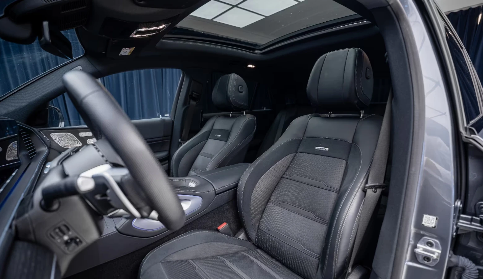 Mercedes-Benz GLE 53 4MATIC AMG/COUPE/FACELIFT/NIGHT/BURM/PANO/360/MULTIBEAM/, снимка 8 - Автомобили и джипове - 54081157