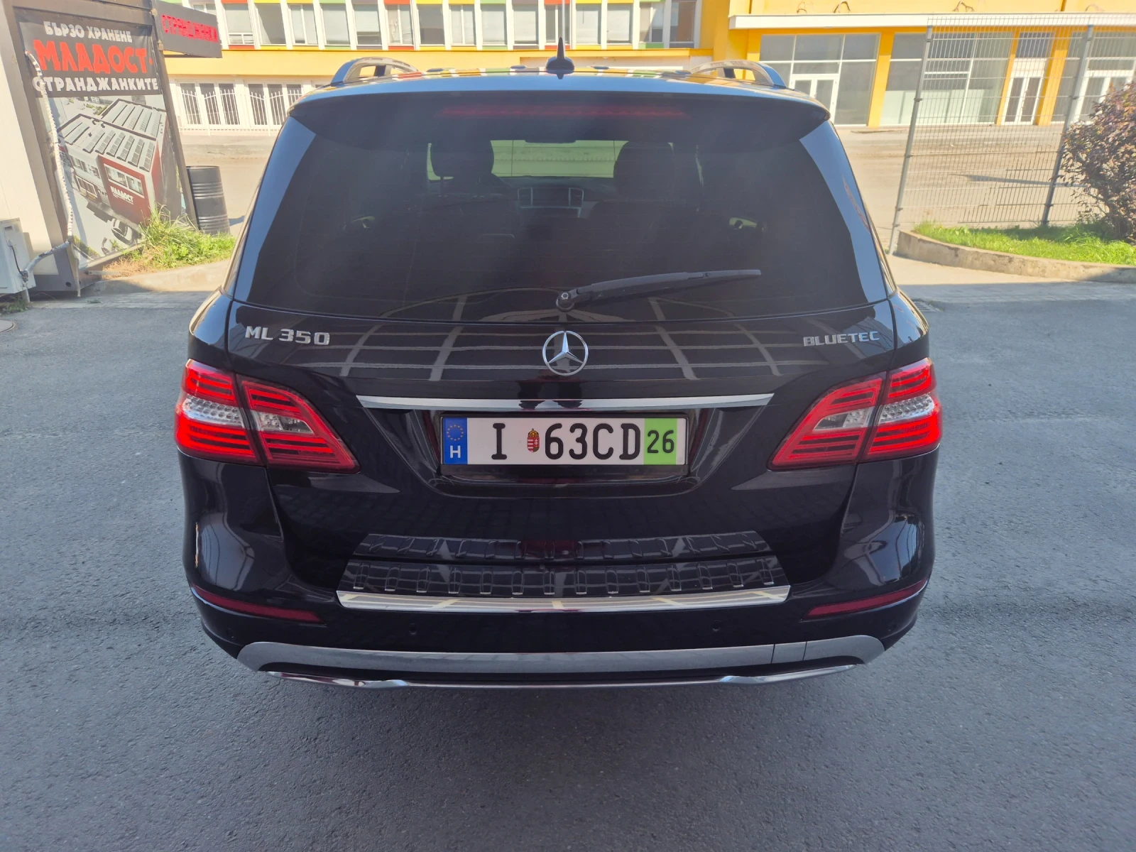 Mercedes-Benz ML 350 Нави* Кожа* Лед-Фар* Ел-Багажник* Амг-джанти* , снимка 6 - Автомобили и джипове - 54113251