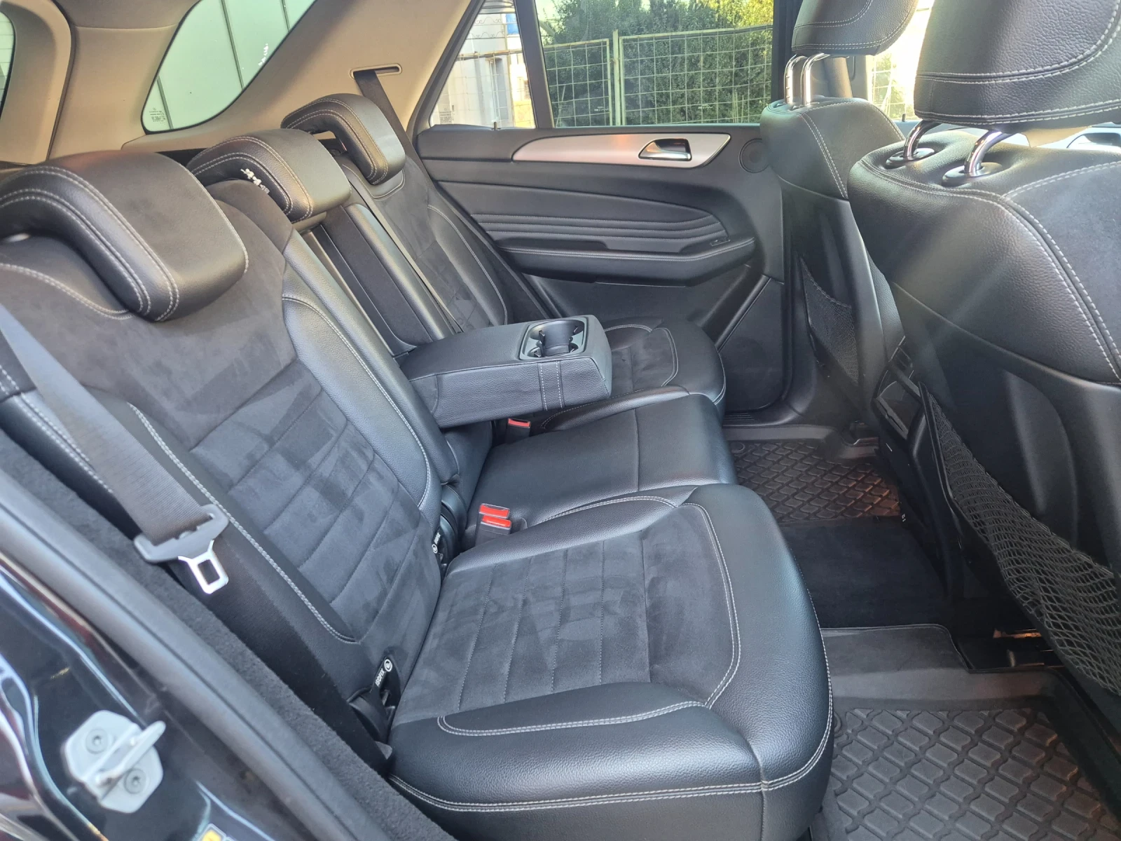 Mercedes-Benz ML 350 Нави* Кожа* Лед-Фар* Ел-Багажник* Амг-джанти* , снимка 15 - Автомобили и джипове - 54113251