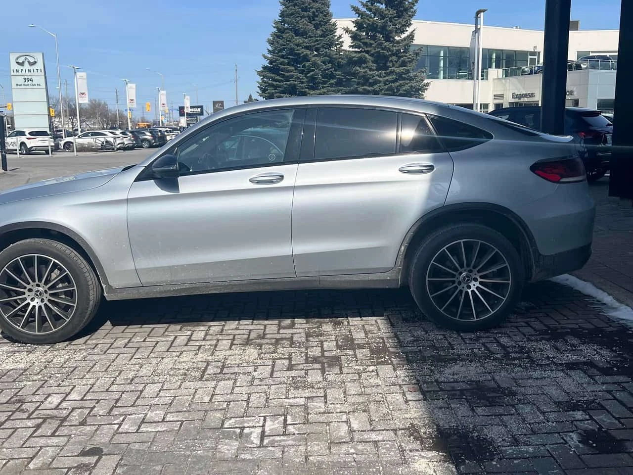 Mercedes-Benz GLC 300 4MATIC КУПЕ * DISTRONIC* PANORAMA, снимка 2 - Автомобили и джипове - 54168963