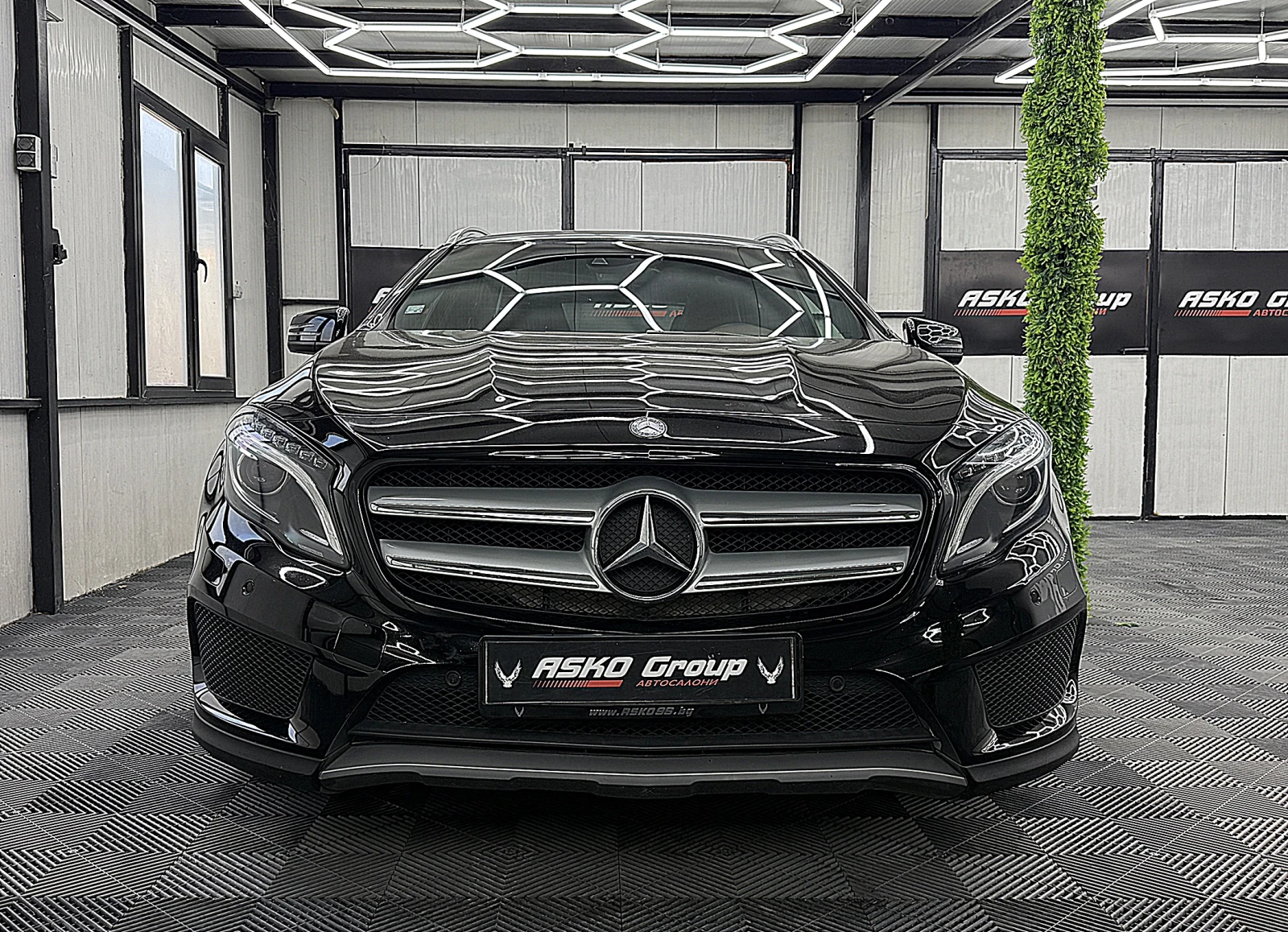 Mercedes-Benz GLA 220 4-Matic/AMG/PANORAMA/KeylessGo/СОБСТВЕН ЛИЗИНГ, снимка 2 - Автомобили и джипове - 55538671