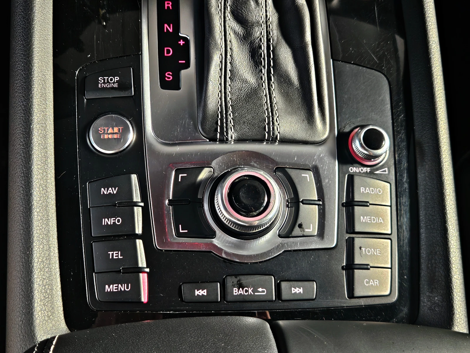 Audi Q7 S-LINE/FACE/7MESTA/360CAMERA/PANO/ПОДГРЕВ/AIR/LIZI, снимка 12 - Автомобили и джипове - 55569489