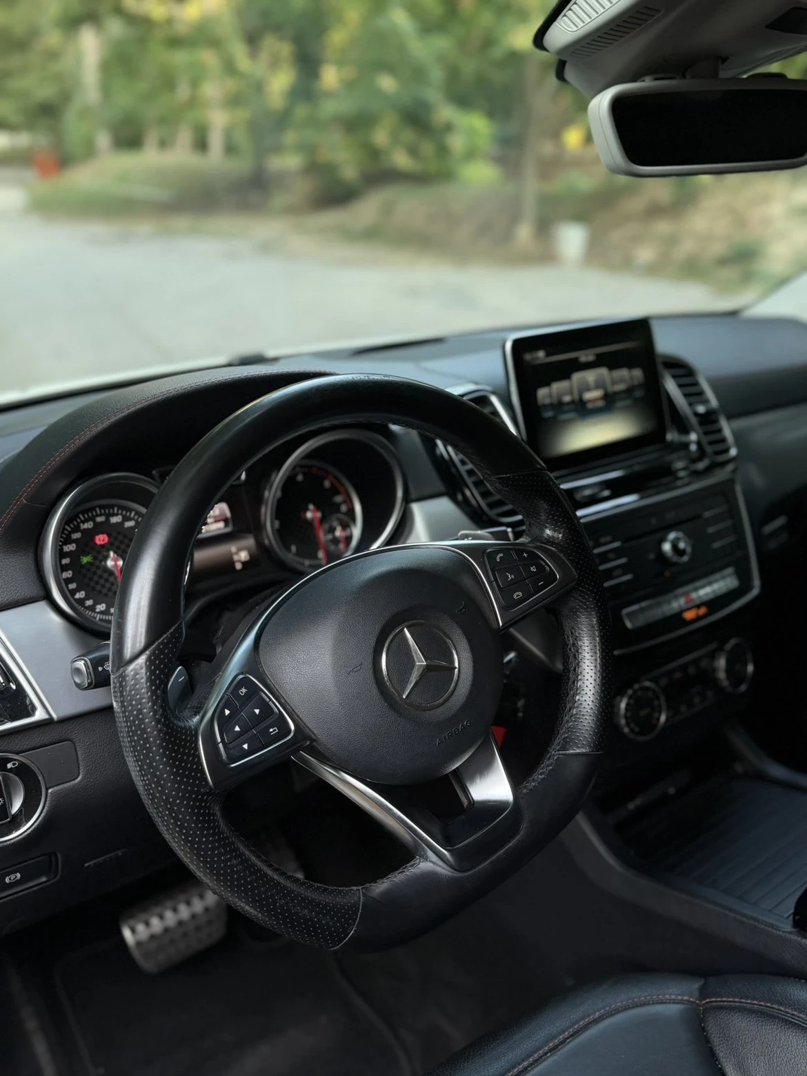 Mercedes-Benz GLE 350, снимка 5 - Автомобили и джипове - 55994336