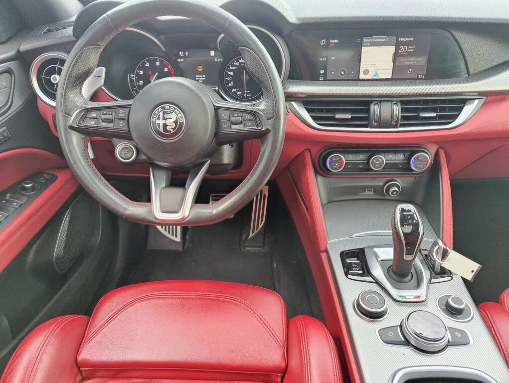 Alfa Romeo Stelvio 2021 Q4* TI* AWD* DIS* SPORT PK* PANO* КРАЙНА ЦЕНА, снимка 9 - Автомобили и джипове - 56227620
