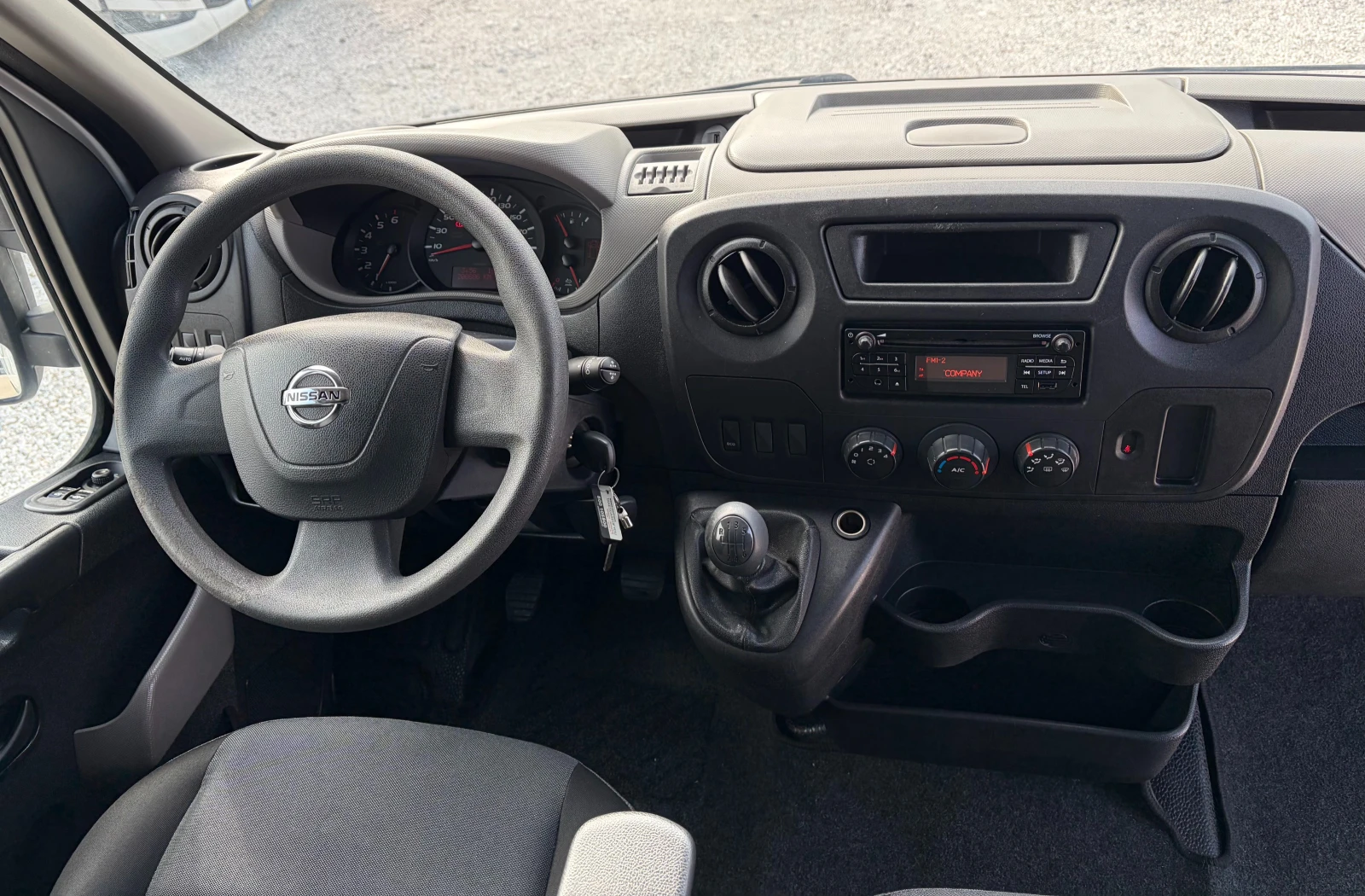 Nissan NV400 2.3dCi , снимка 13 - Бусове и автобуси - 56644836