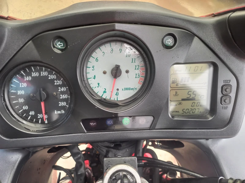 Honda Vfr 800, снимка 8 - Мотоциклети и мототехника - 49906680