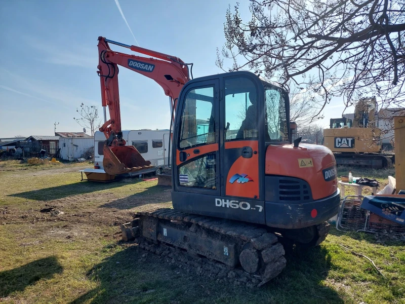 Багер DOOSAN DH60-7, снимка 2 - Индустриална техника - 49186329