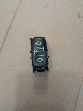 Копче ел стъкло задно ляво Мерцедес S320 W220