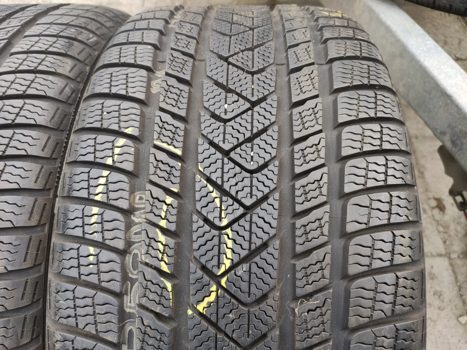  275/35R20 | Mobile.bg   1