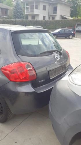 Toyota Auris 1.4 D-4D    САМО НА ЧАСТИ , снимка 3