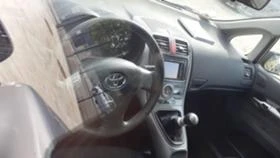 Toyota Auris 1.4 D-4D    САМО НА ЧАСТИ , снимка 4