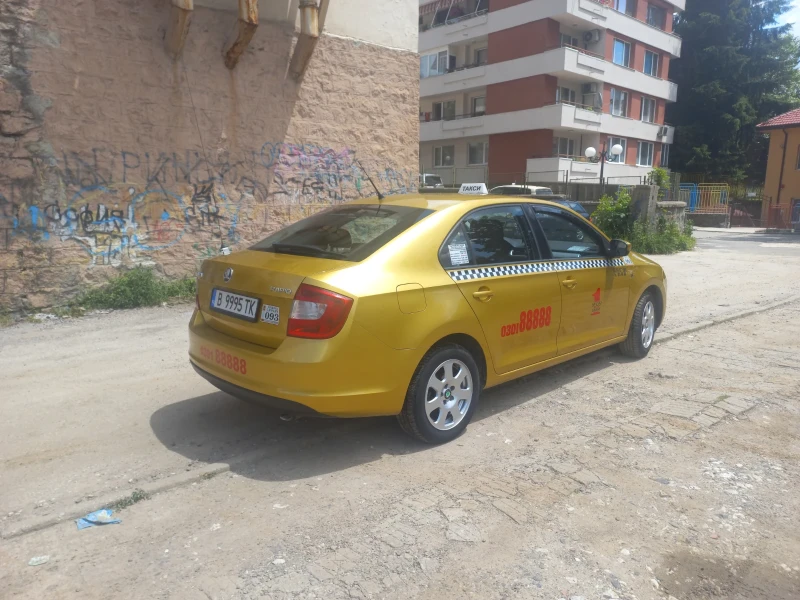 Skoda Rapid, снимка 5 - Автомобили и джипове - 47269501