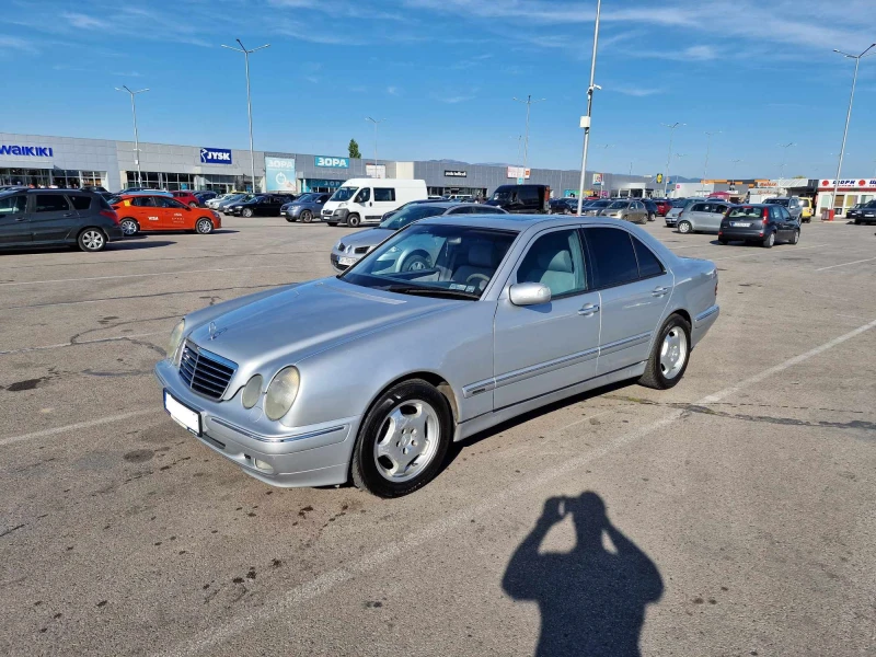 Mercedes-Benz E 320, снимка 9 - Автомобили и джипове - 47473555