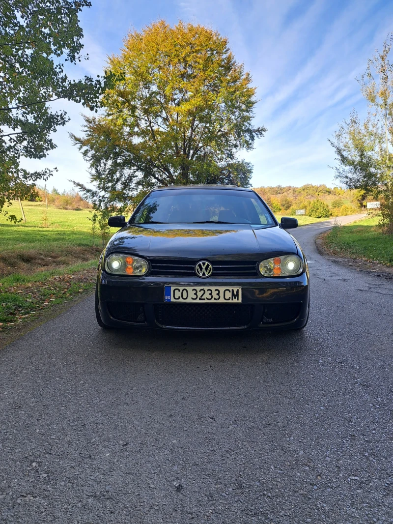 VW Golf 1.8т, снимка 6 - Автомобили и джипове - 47778599