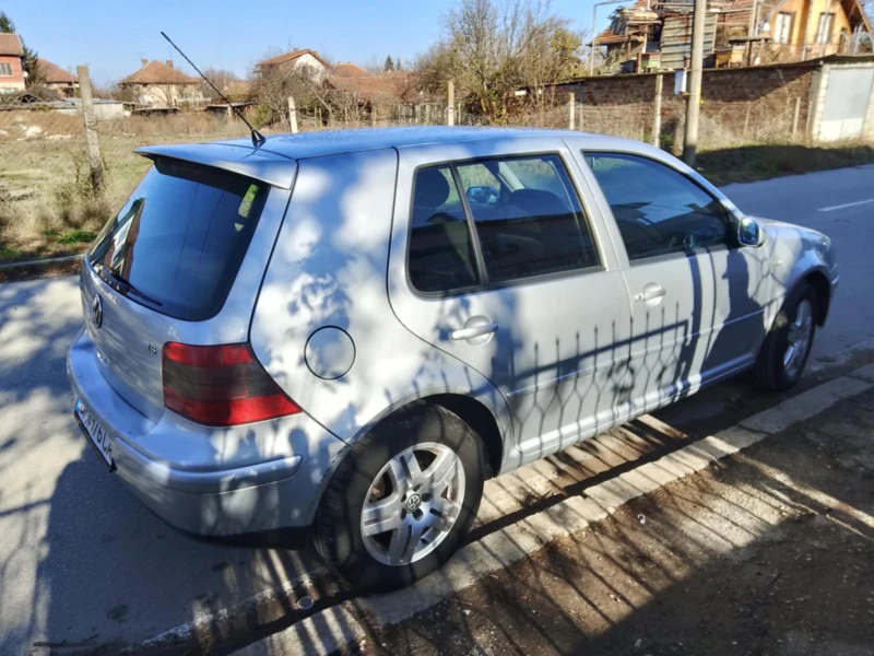 VW Golf, снимка 6 - Автомобили и джипове - 48013223