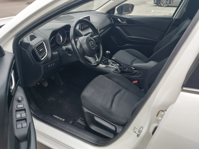 Mazda 3 1.5 SKYACTIV, снимка 7 - Автомобили и джипове - 48305314