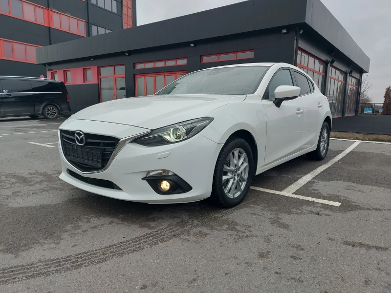 Mazda 3 1.5 SKYACTIV, снимка 1 - Автомобили и джипове - 48305314