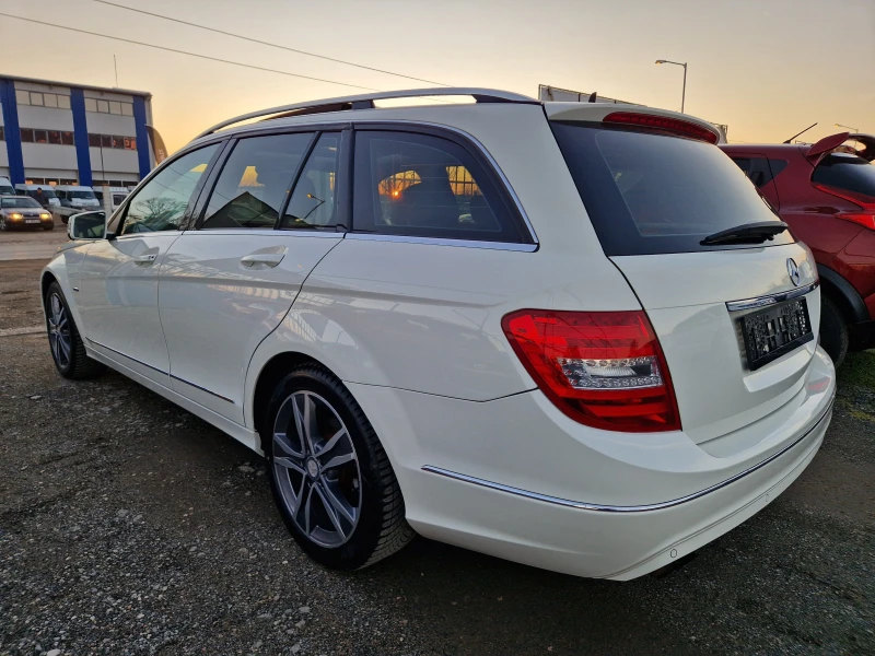 Mercedes-Benz C 180 Avantgarde, снимка 4 - Автомобили и джипове - 48714009