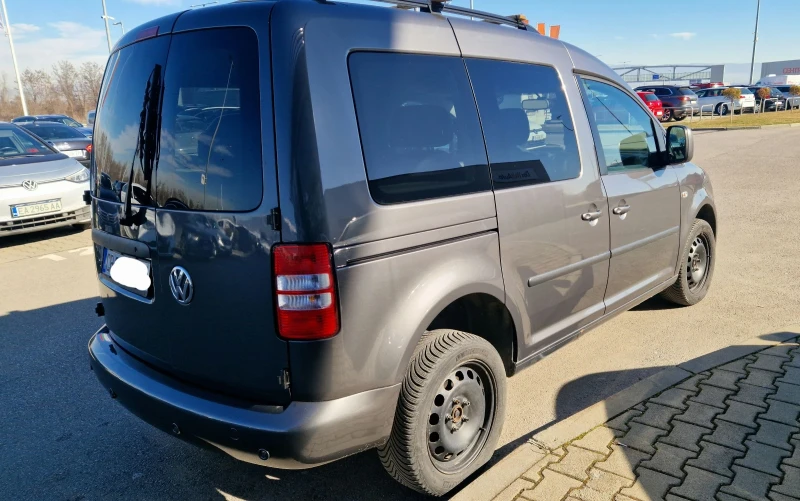 VW Caddy 2.0 TDI, снимка 5 - Автомобили и джипове - 49401438