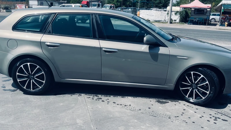 Alfa Romeo 159 sportwagon, снимка 3 - Автомобили и джипове - 52373253