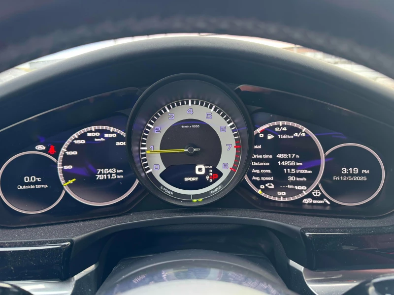 Porsche Panamera * * CARFAX * * АВТО КРЕДИТ * * , снимка 9 - Автомобили и джипове - 52698410