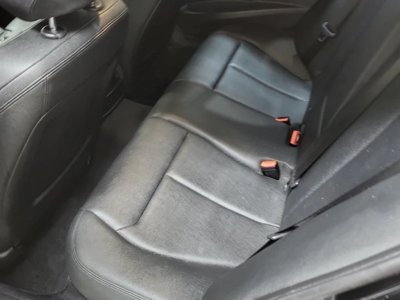 BMW 330 XDRIVE * CARFAX * БЕЗ ПЪРВОНАЧАЛНА ВНОСКА, снимка 12 - Автомобили и джипове - 53176147