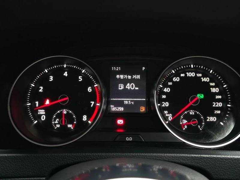 VW Golf 2.0 GTI| 210к.с.| ВКЛ.ТЕХНОТЕСТ, снимка 8 - Автомобили и джипове - 55650226