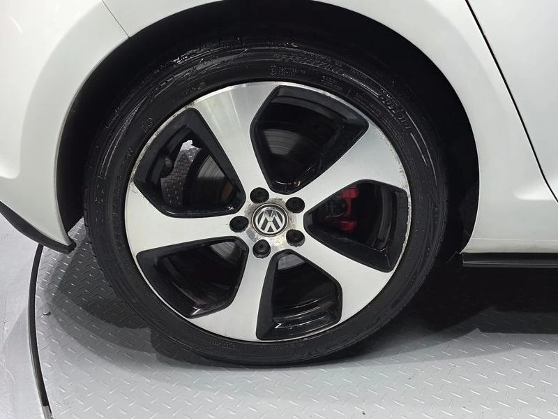 VW Golf 2.0 GTI| 210к.с.| ВКЛ.ТЕХНОТЕСТ, снимка 5 - Автомобили и джипове - 55650226