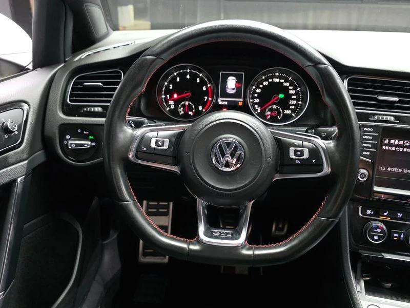VW Golf 2.0 GTI| 210к.с.| ВКЛ.ТЕХНОТЕСТ, снимка 13 - Автомобили и джипове - 55650226
