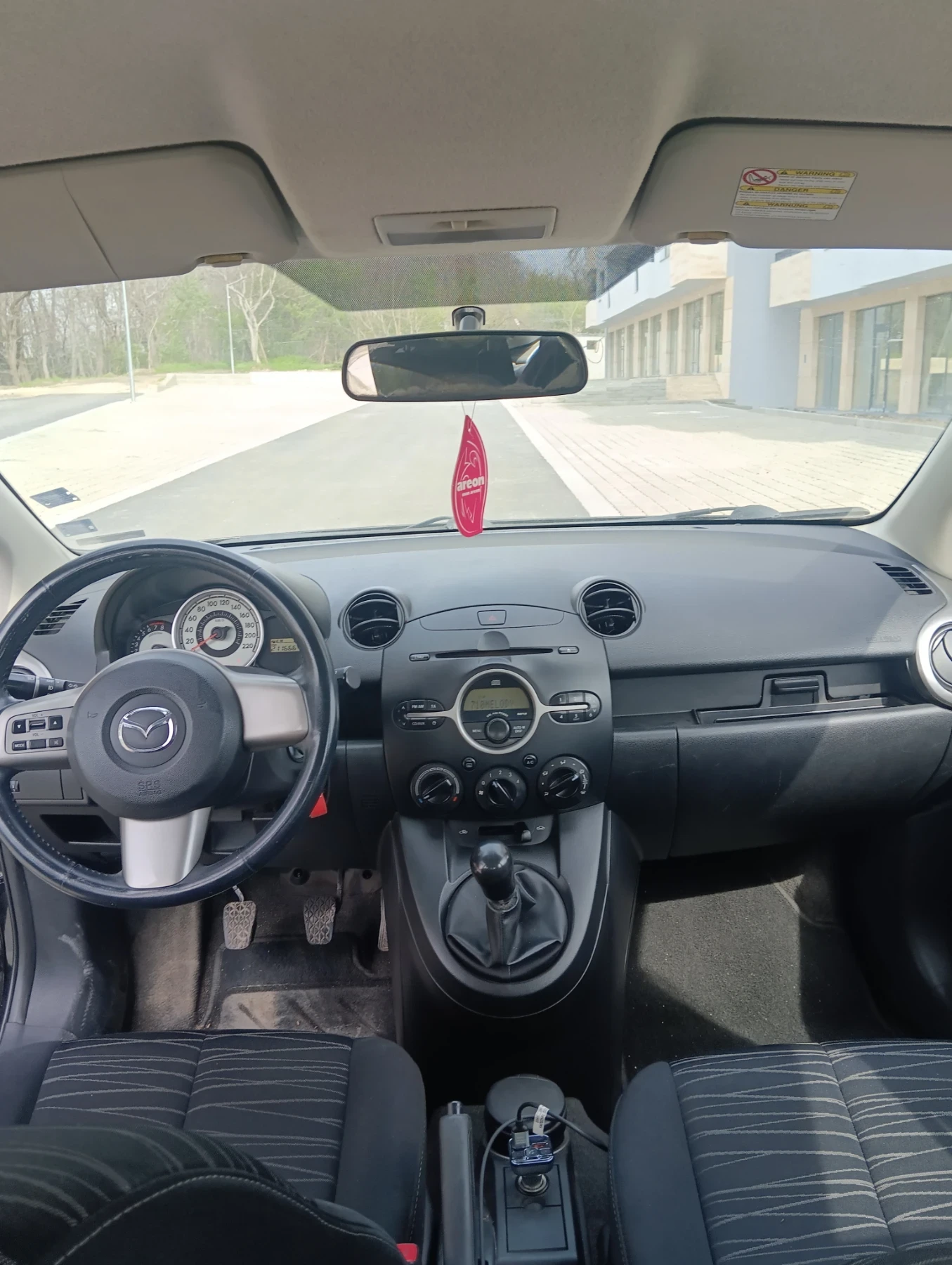 Mazda 2 1.3i - изображение 5