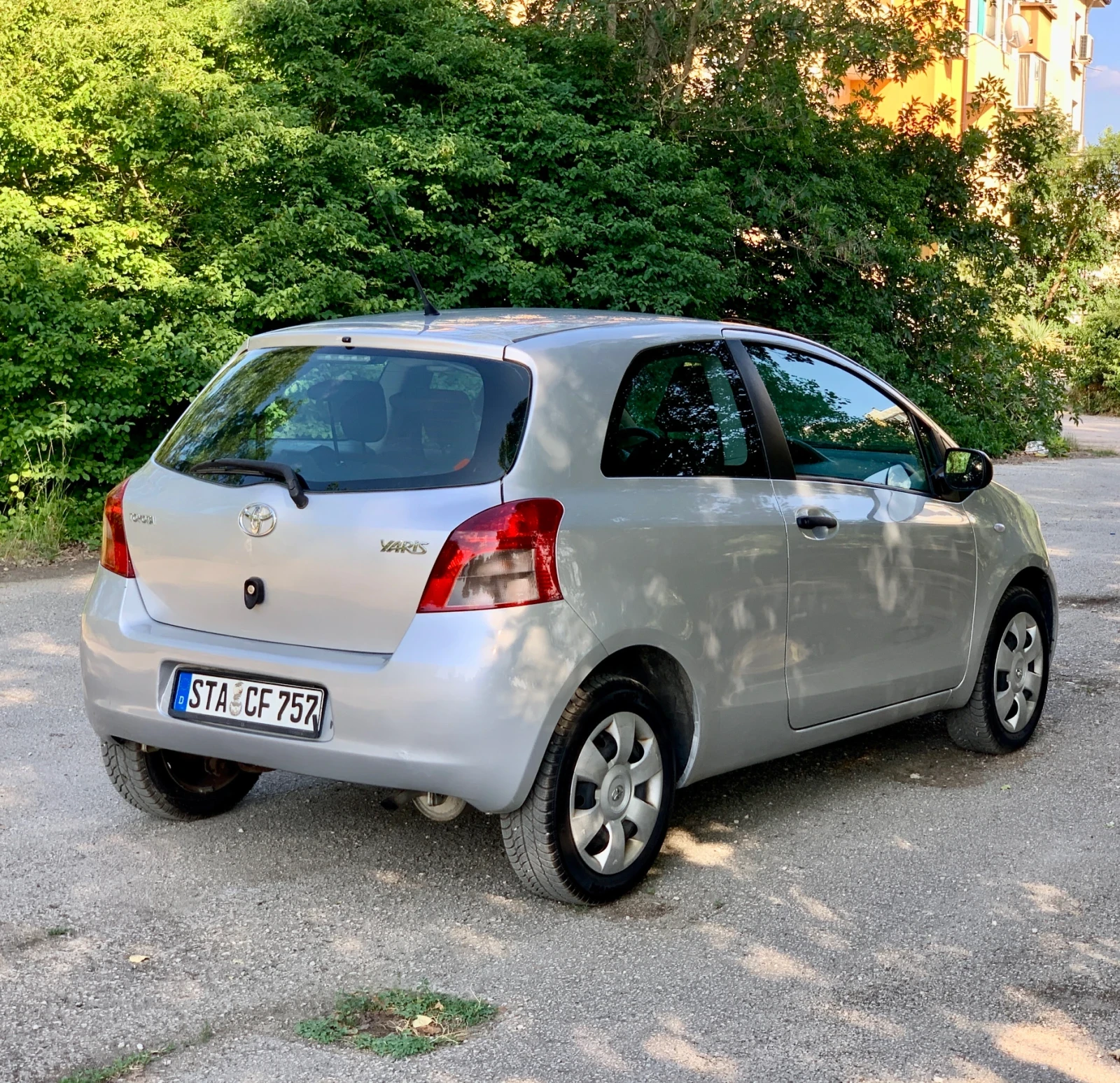 Toyota Yaris БЕНЗИН* 2009г.* КЛИМАТИК* НОВ ВНОС* НОВИ ГУМИ - изображение 6