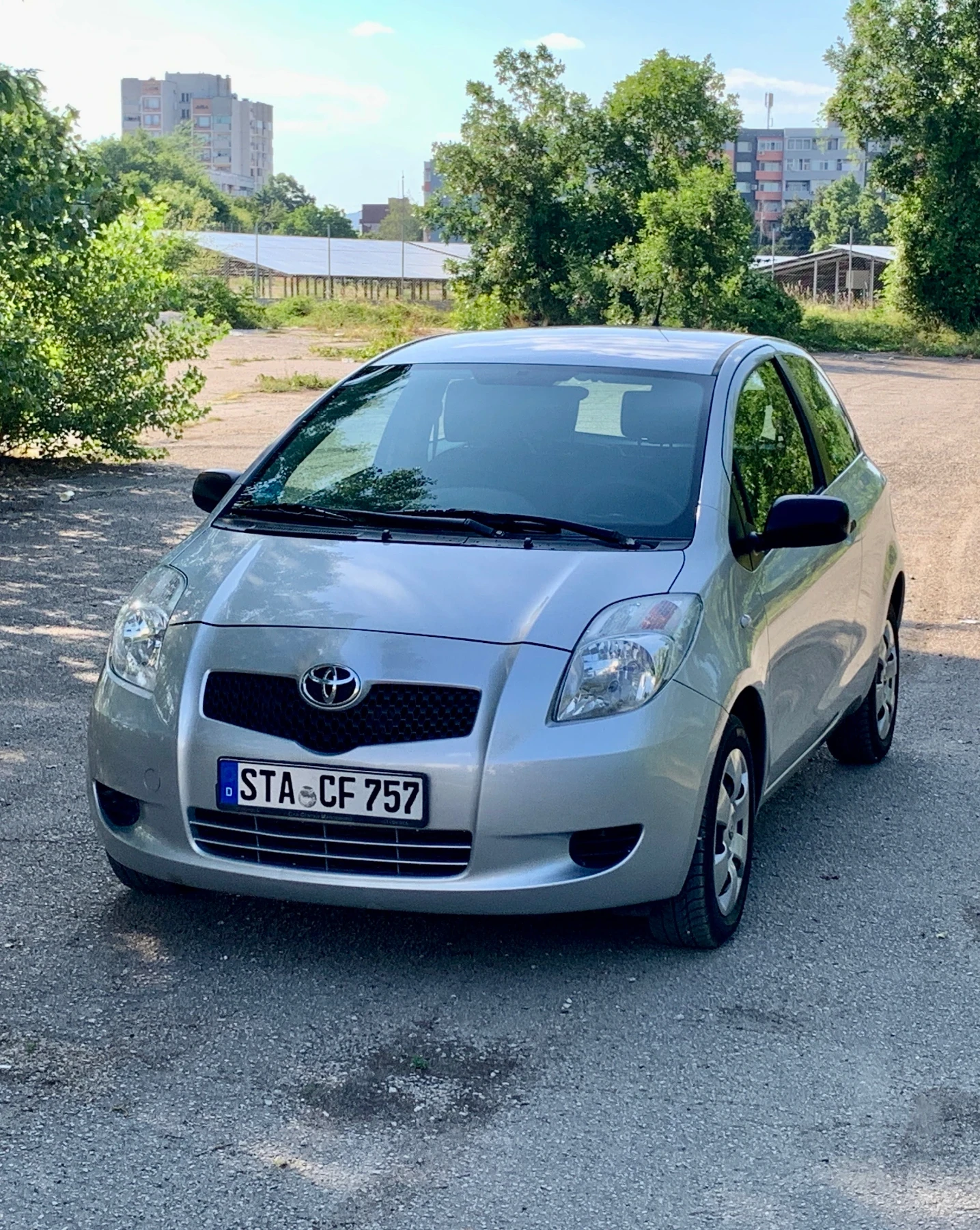 Toyota Yaris БЕНЗИН* 2009г.* КЛИМАТИК* НОВ ВНОС* НОВИ ГУМИ - изображение 2