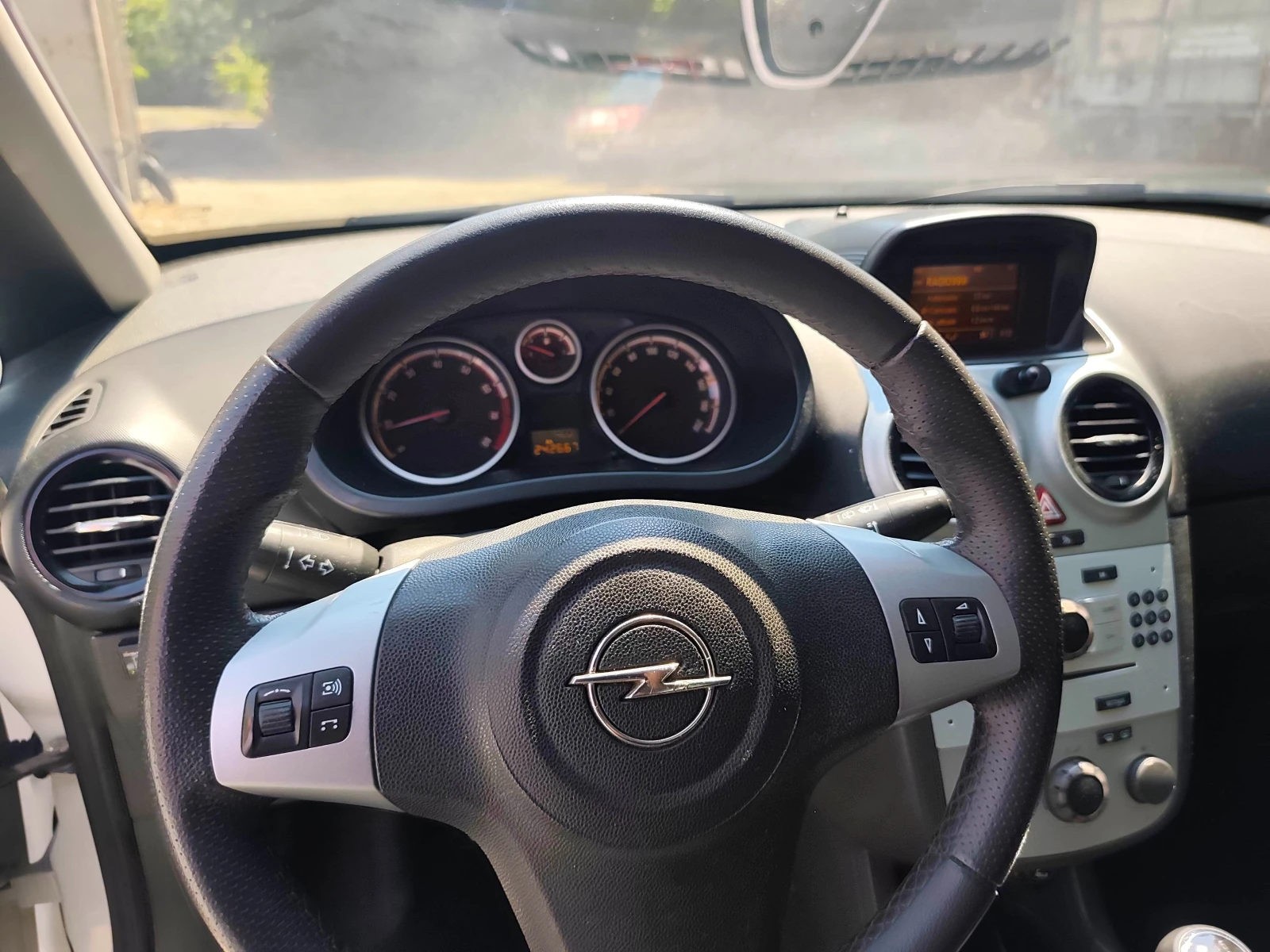 Opel Corsa 1, 4i/gas - изображение 4