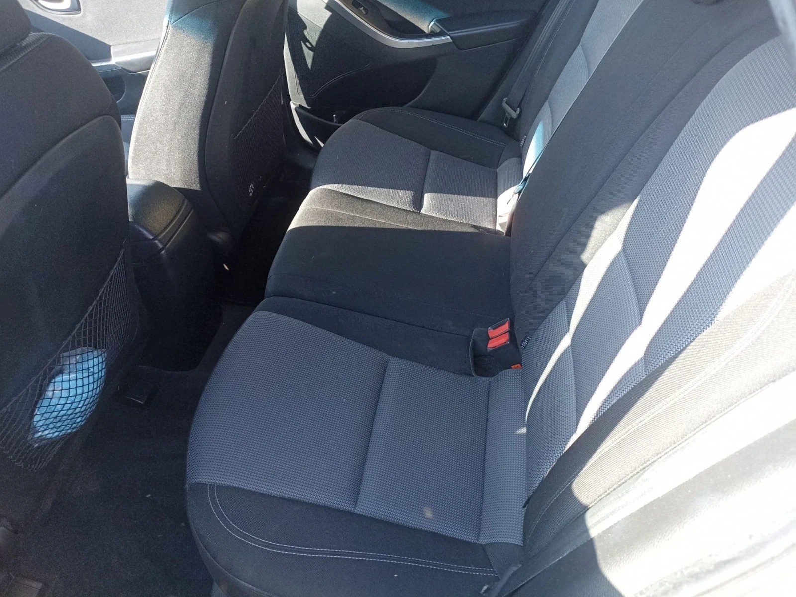 Hyundai I30 1.6CRDI - изображение 9
