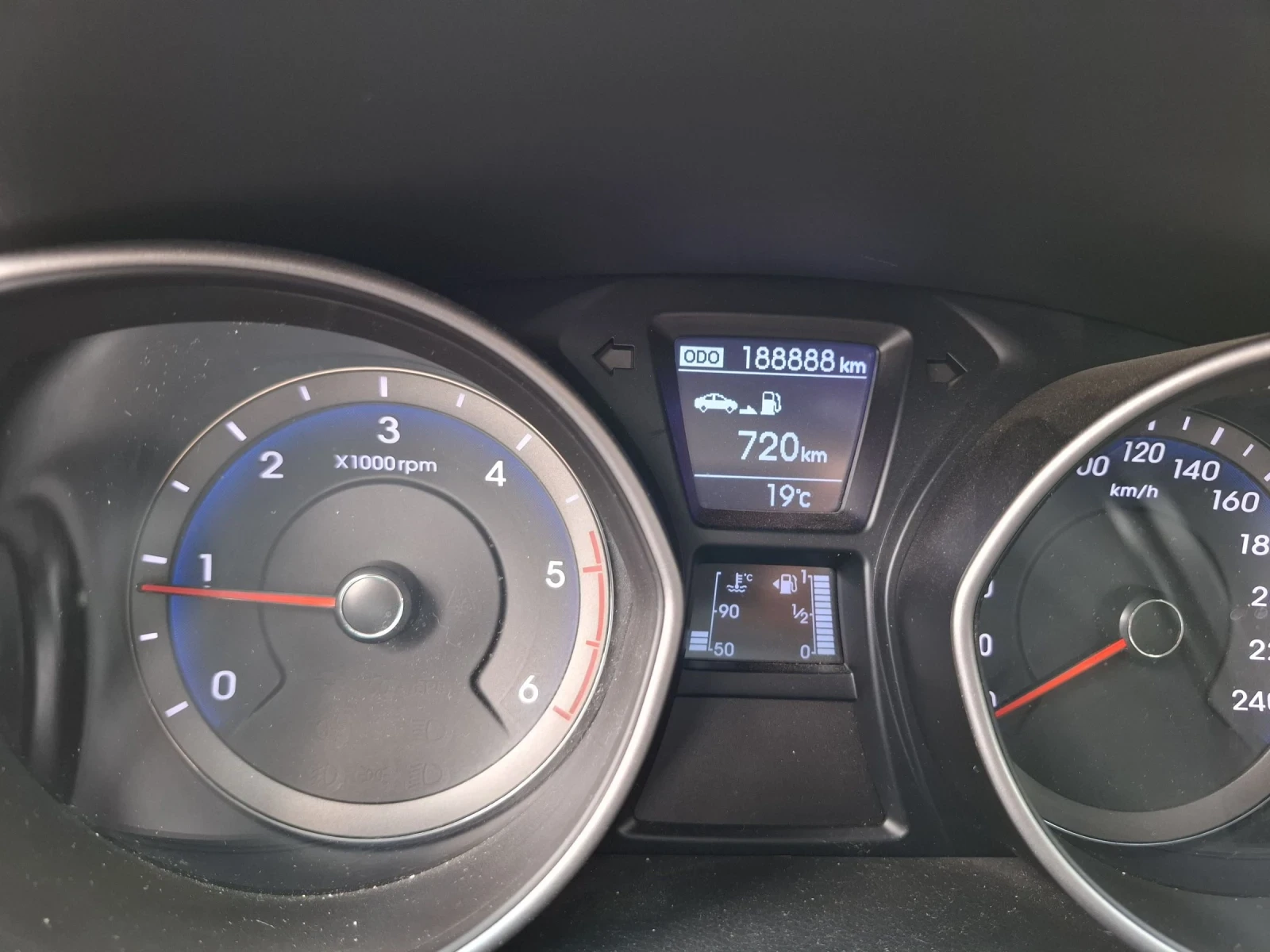 Hyundai I30 1.6CRDI - изображение 10
