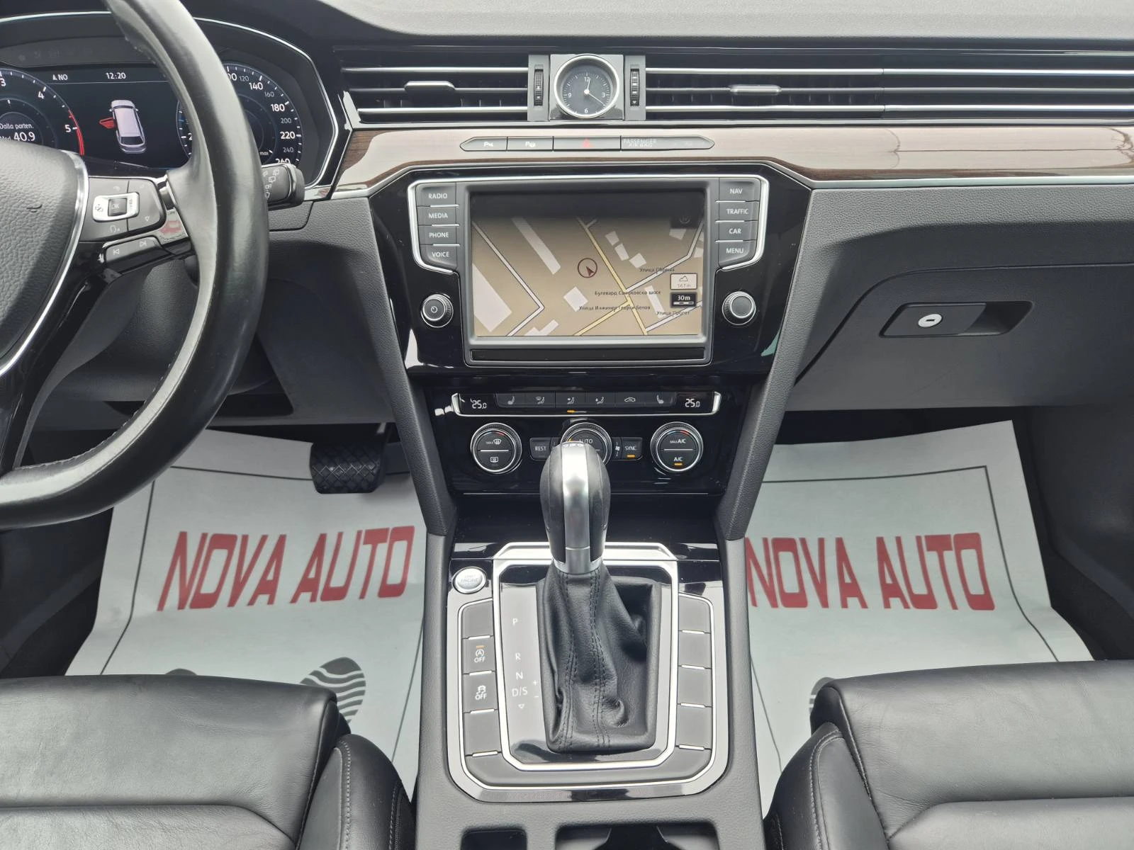 VW Passat 2.0D-ПАНОРАМА-DISTRONIC-HEAD UP-DSG-FULL FULL FULL - изображение 10