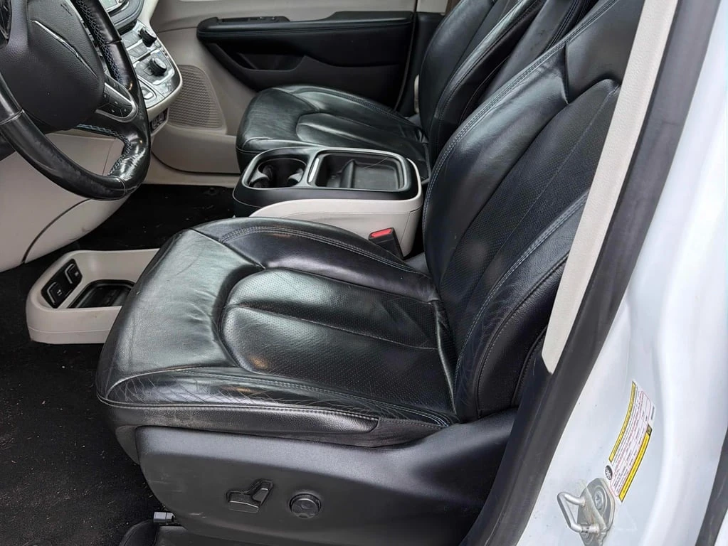 Chrysler Pacifica * Touring L * CARFAX * БЕЗ ПЪРВОНАЧАЛНА ВНОСКА - изображение 5