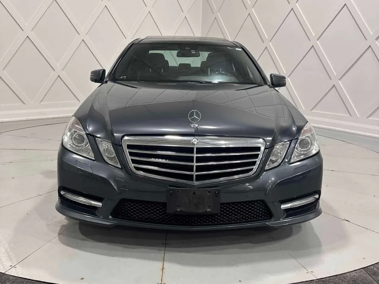 Mercedes-Benz E 350 4MATIC * ПОДГРЕВ* ПАНОРАМА* КАМЕРА* ДВА КЛЮЧА* , снимка 2 - Автомобили и джипове - 53999718