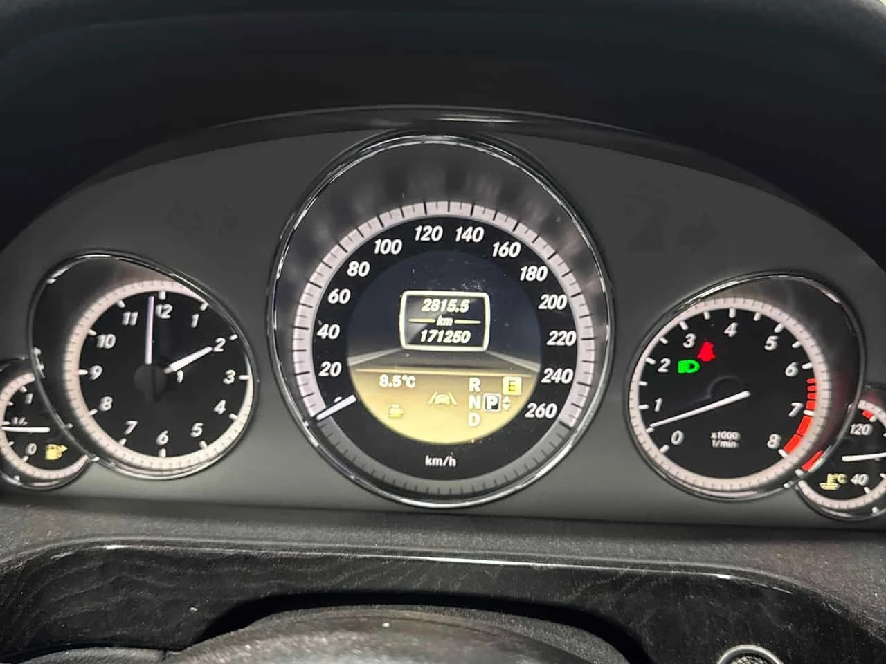 Mercedes-Benz E 350 4MATIC * ПОДГРЕВ* ПАНОРАМА* КАМЕРА* ДВА КЛЮЧА* , снимка 8 - Автомобили и джипове - 53999718