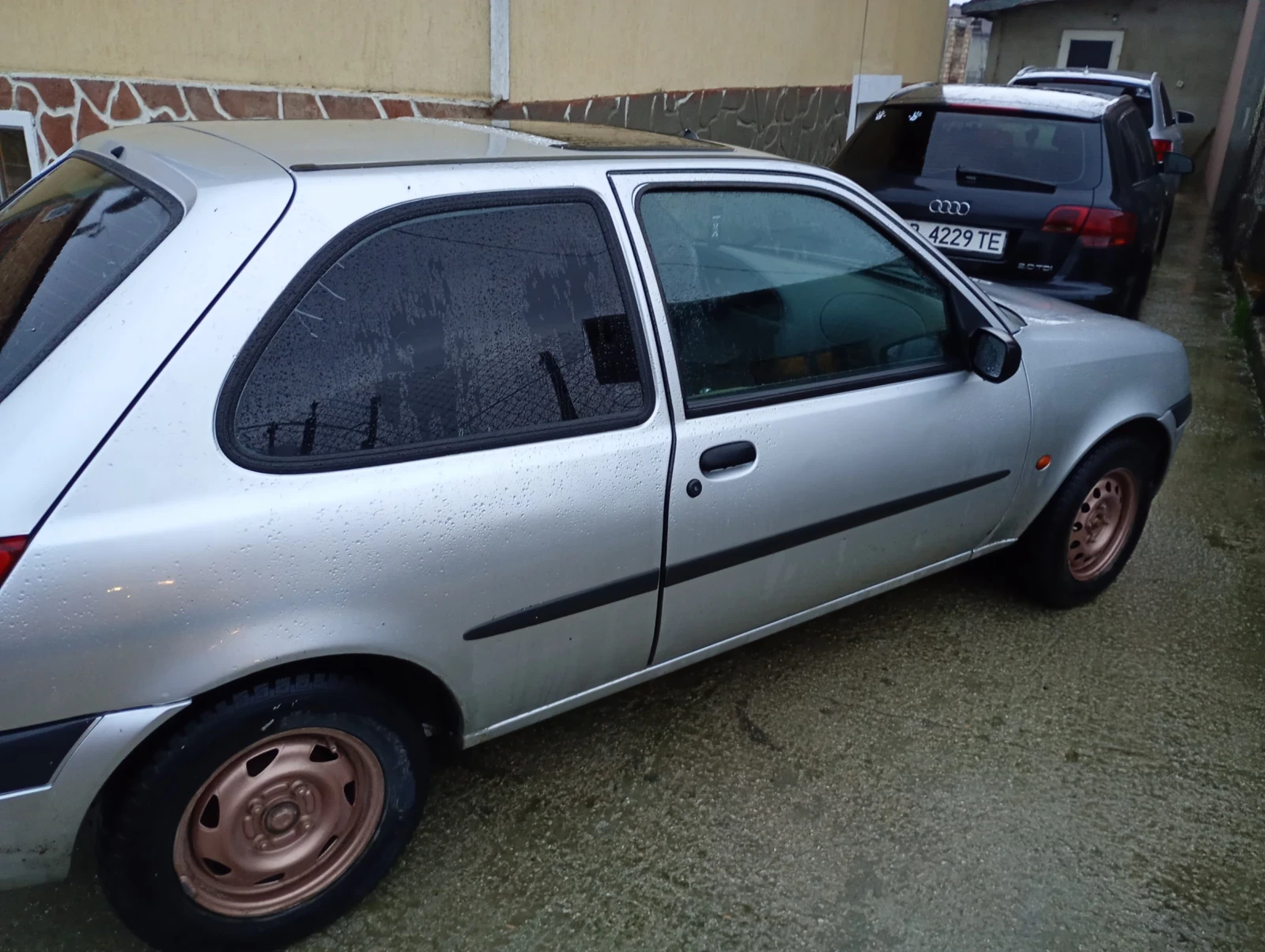 Ford Fiesta 1.8 d, снимка 3 - Автомобили и джипове - 54117643