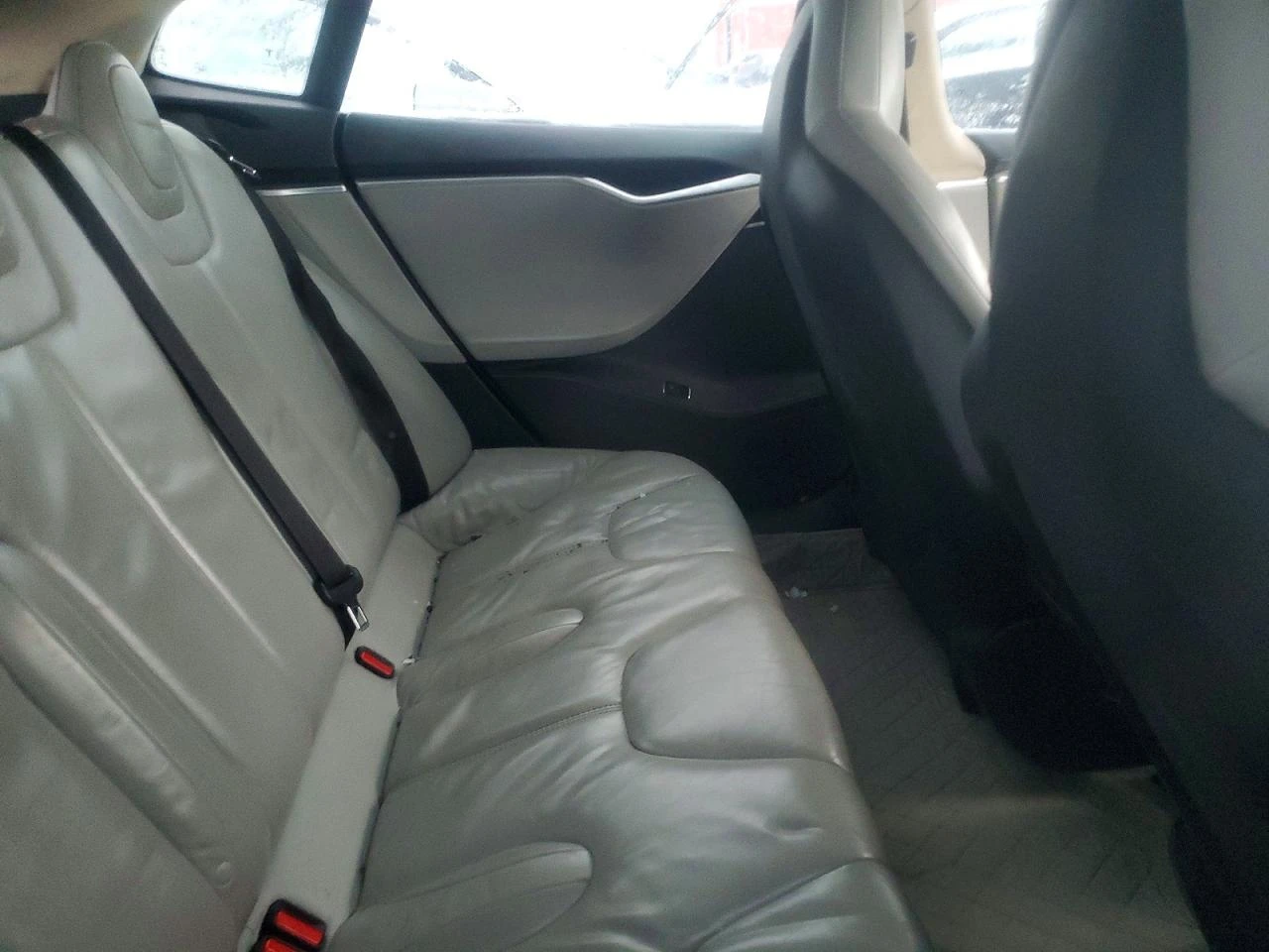 Tesla Model S 85 4Dr, снимка 10 - Автомобили и джипове - 54129438