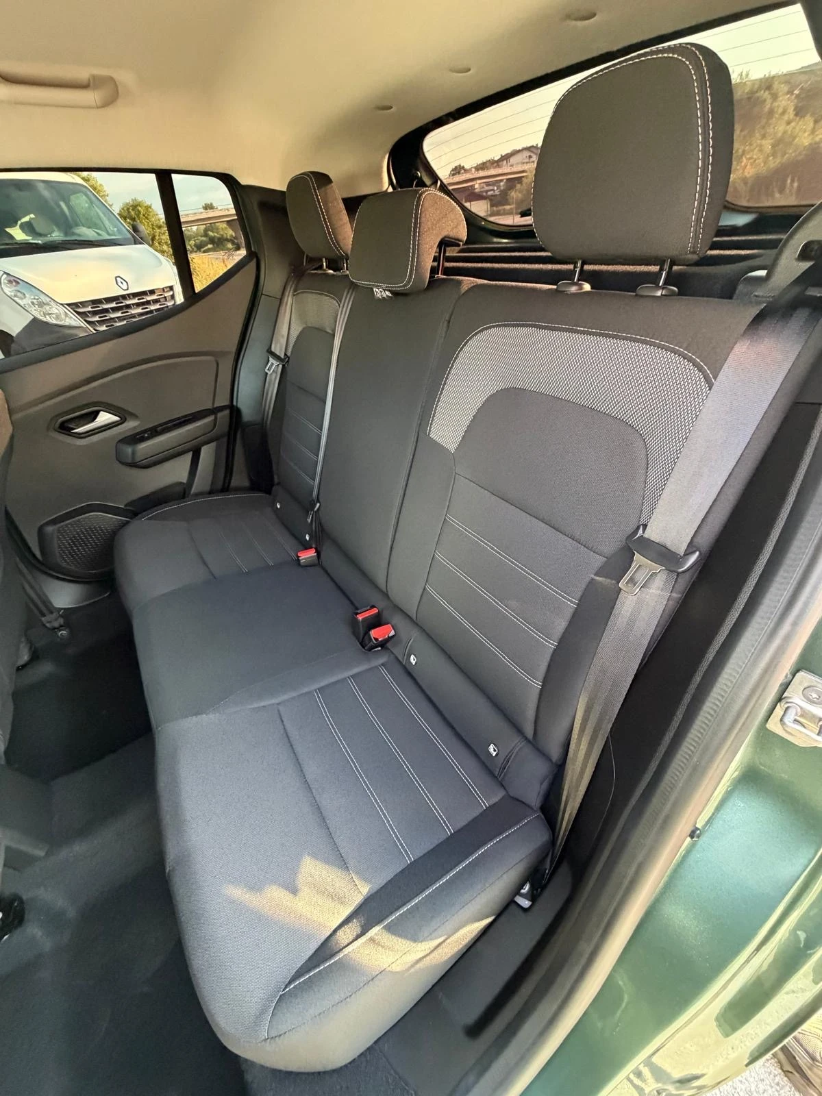 Dacia Sandero 1.0 tCe 2 540 km , снимка 11 - Автомобили и джипове - 54813466