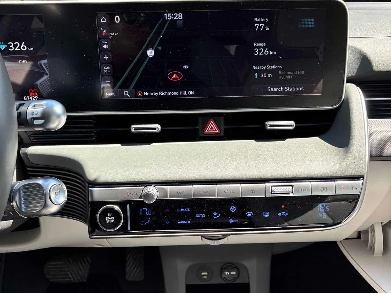 Hyundai Ioniq 5 * Preferred AWD Long Range w/Ultimate Pkg * CARFAX, снимка 9 - Автомобили и джипове - 54983944