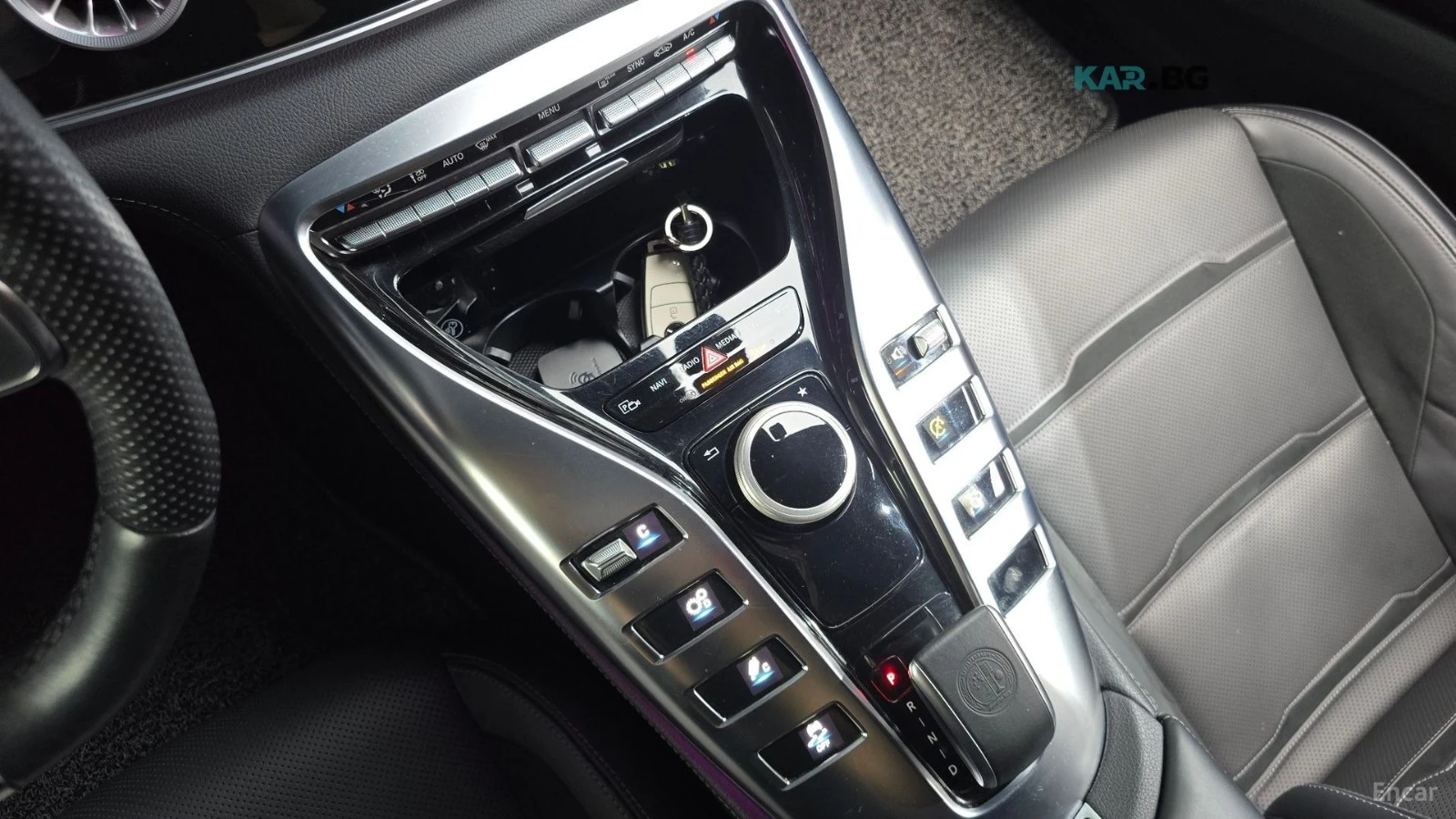 Mercedes-Benz AMG GT 43 4MATIC+ * HUD* КОЖА* ОБДУХВ* 360, снимка 9 - Автомобили и джипове - 55180799