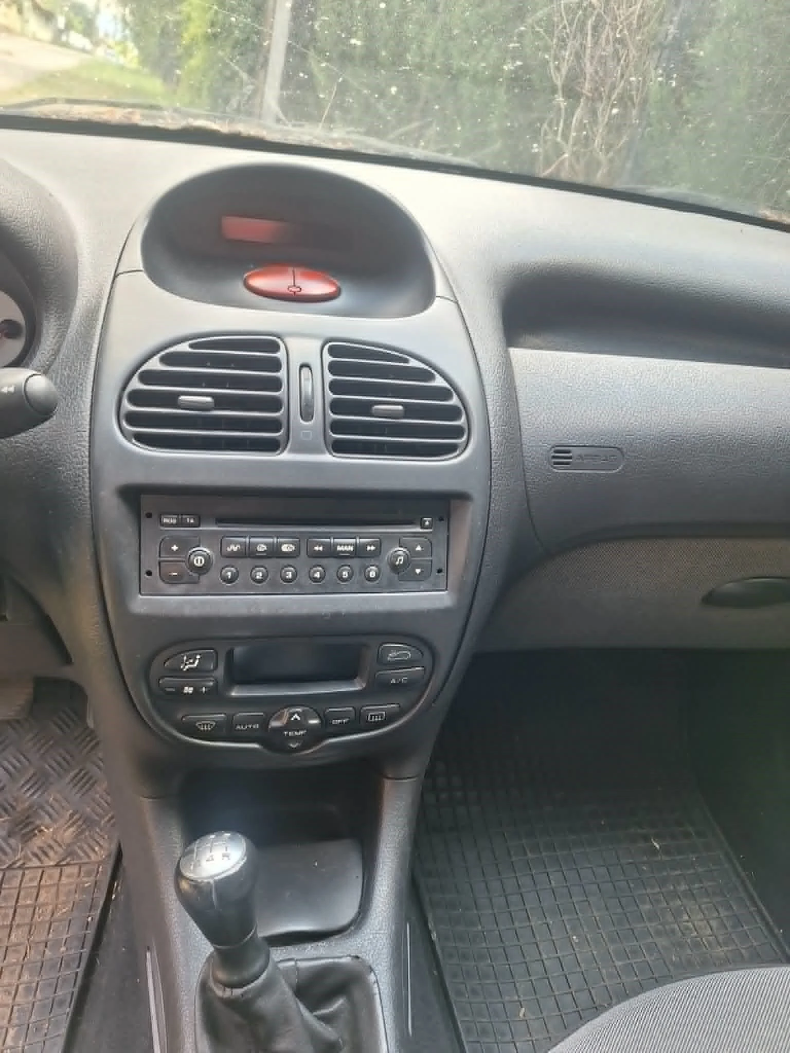 Peugeot 206, снимка 3 - Автомобили и джипове - 55191024