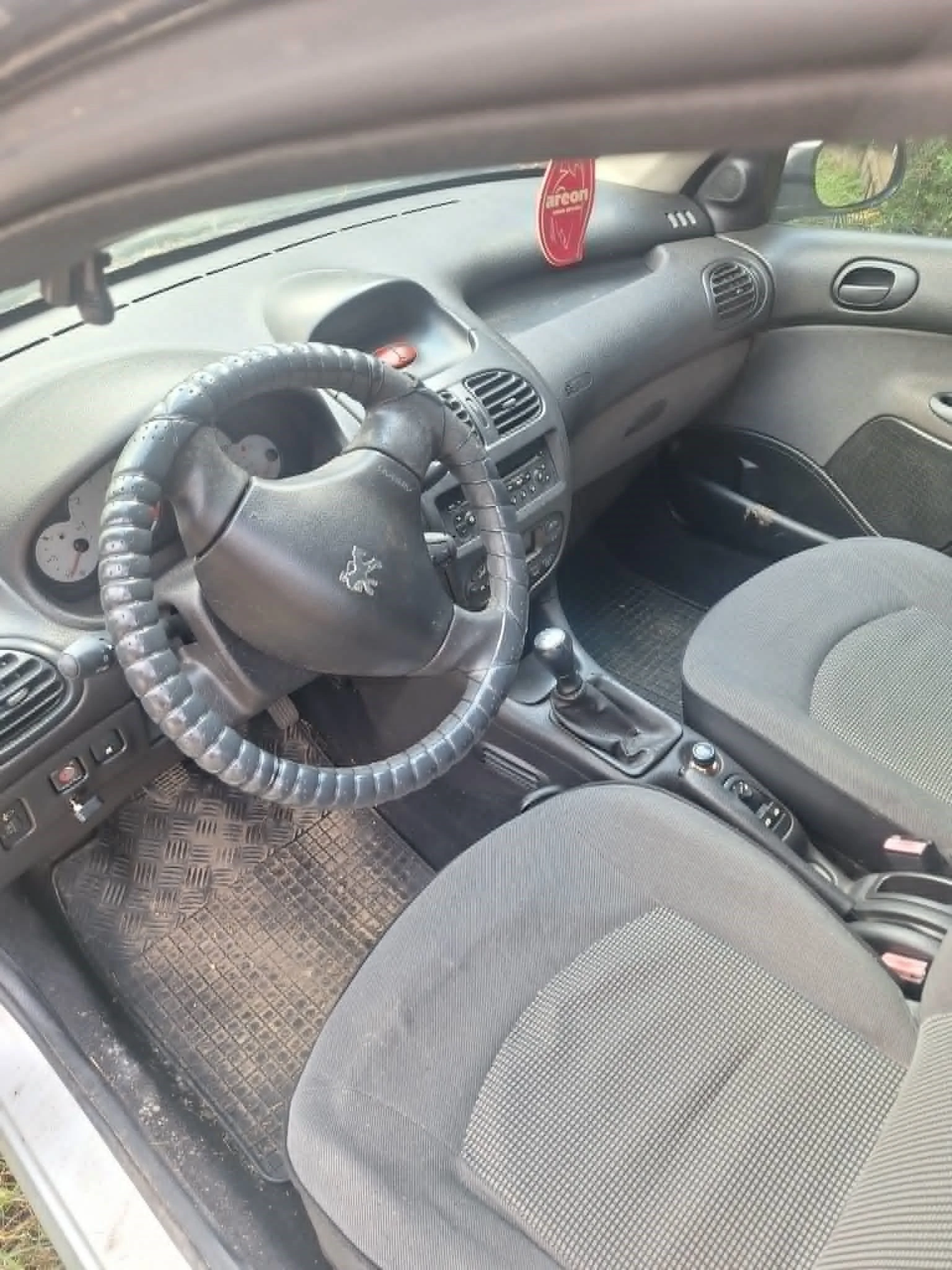 Peugeot 206, снимка 9 - Автомобили и джипове - 55191024