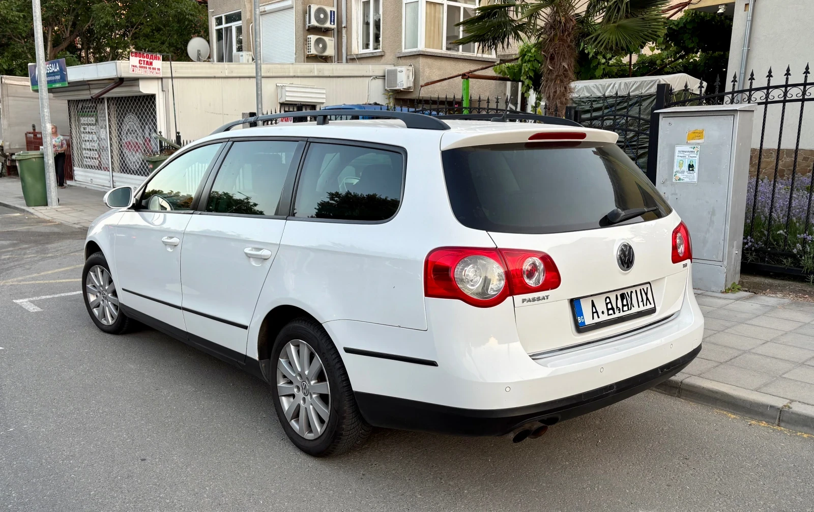 VW Passat 1.8, снимка 4 - Автомобили и джипове - 55275377